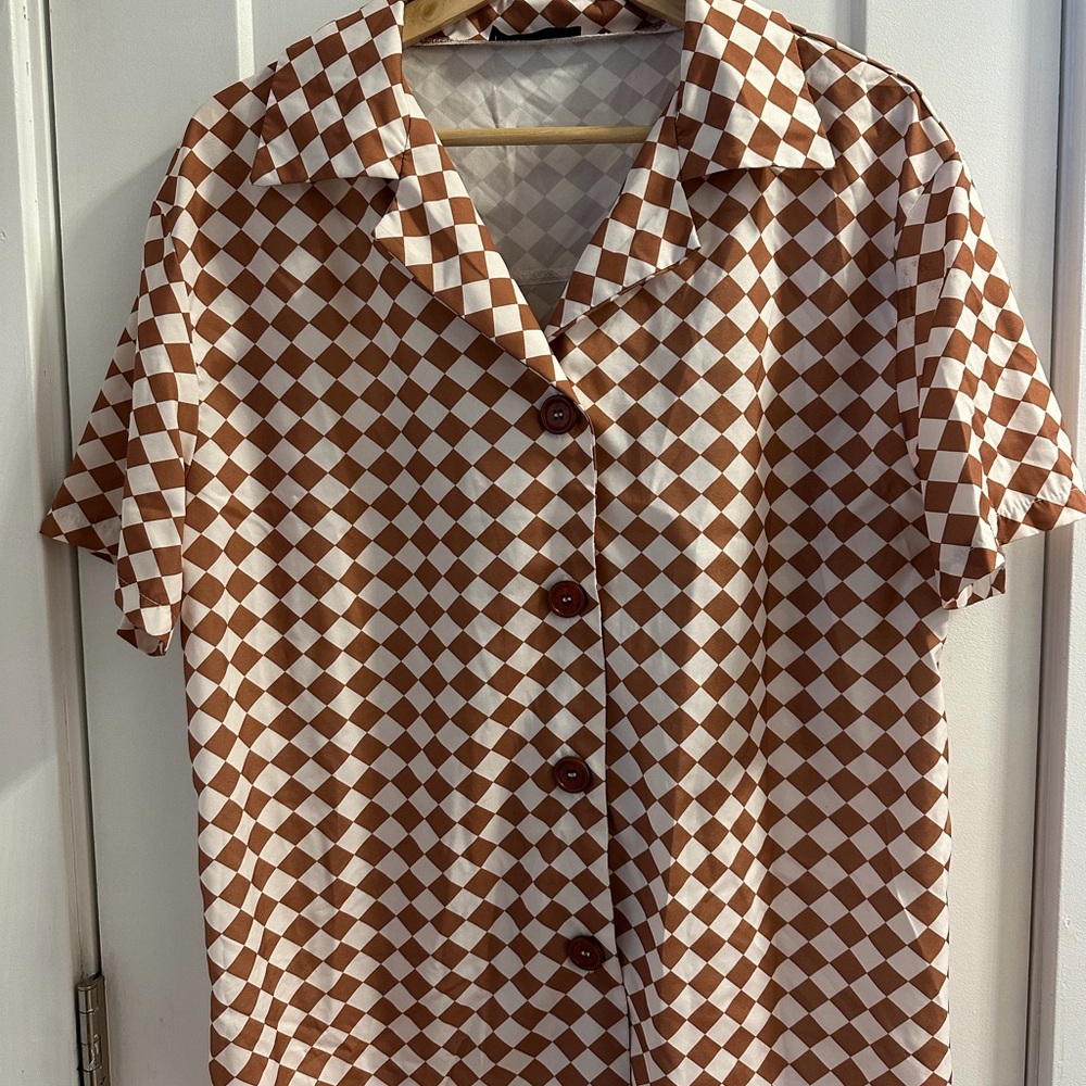 SHEIN Brown and White Check Short-Sleeve Button-Up Shirt